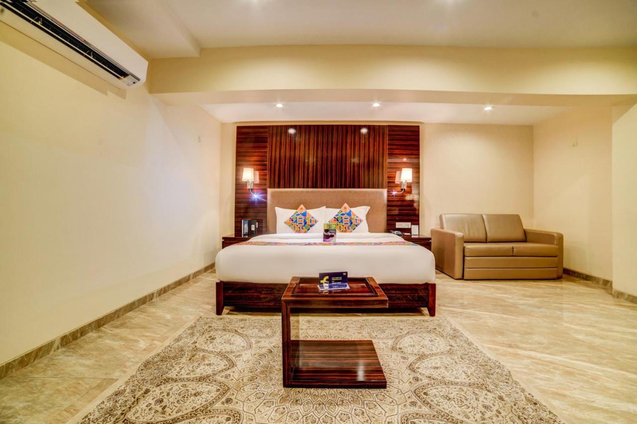 Fabhotel Prime Sarala Crown With Pool - Nr Calangute Beach Bagian luar foto