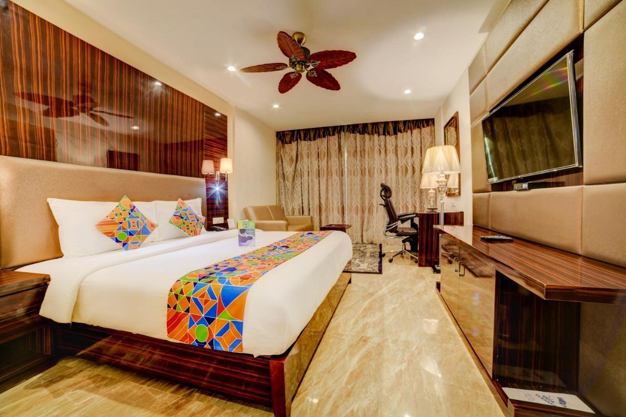 Fabhotel Prime Sarala Crown With Pool - Nr Calangute Beach Bagian luar foto