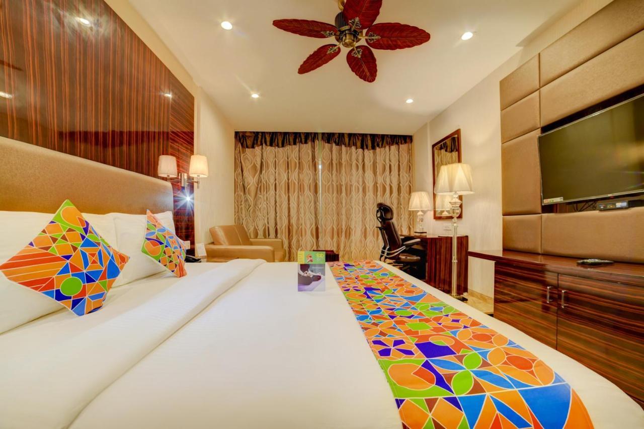 Fabhotel Prime Sarala Crown With Pool - Nr Calangute Beach Bagian luar foto