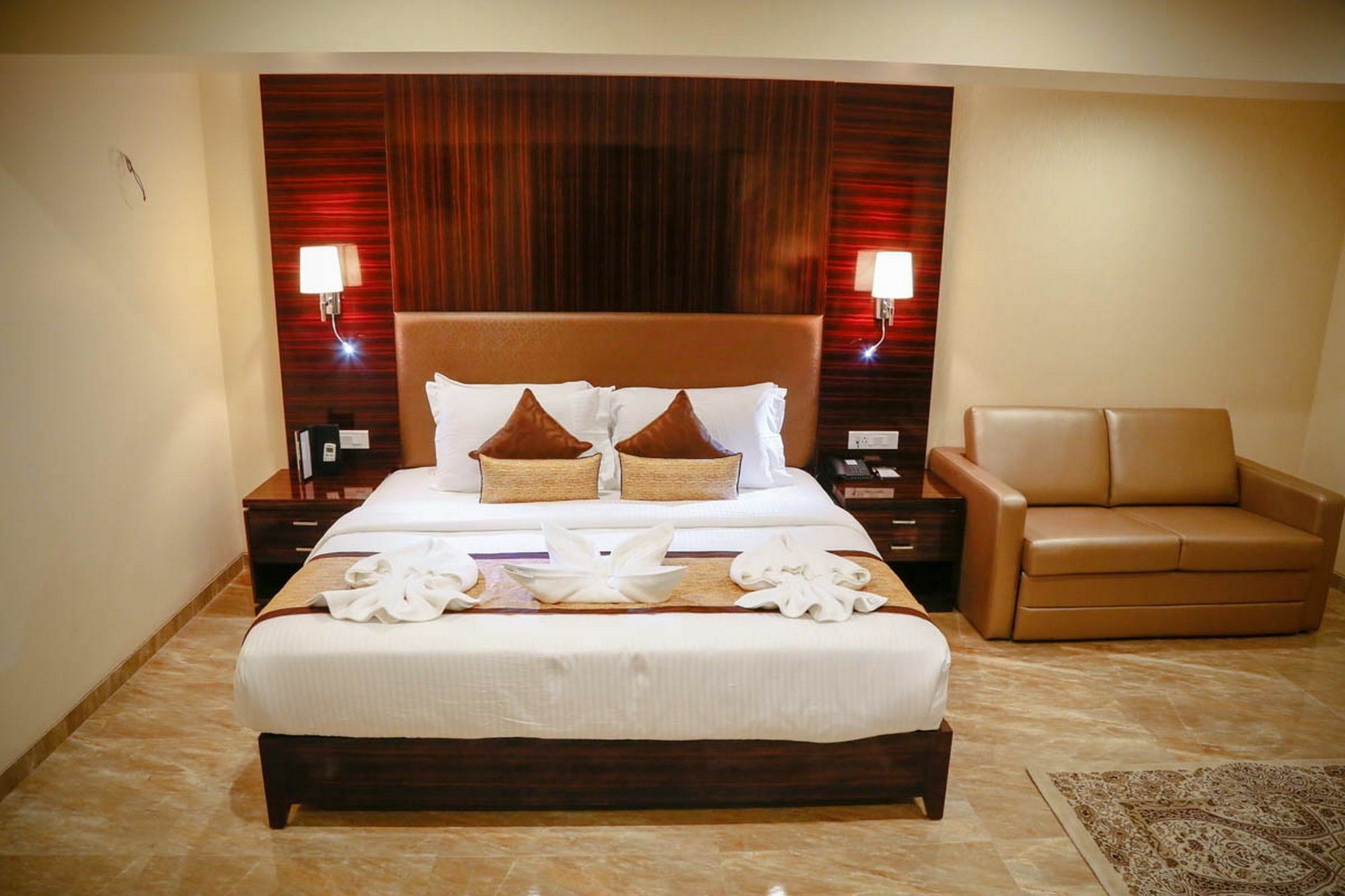 Fabhotel Prime Sarala Crown With Pool - Nr Calangute Beach Bagian luar foto